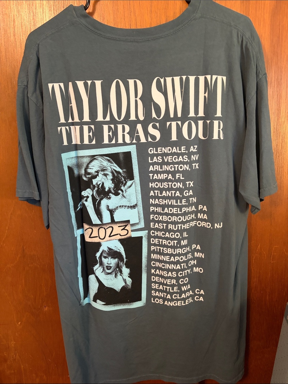 Taylor Swift 1989 The Eras Tour Graphic Tee - Picture 2 of 3
